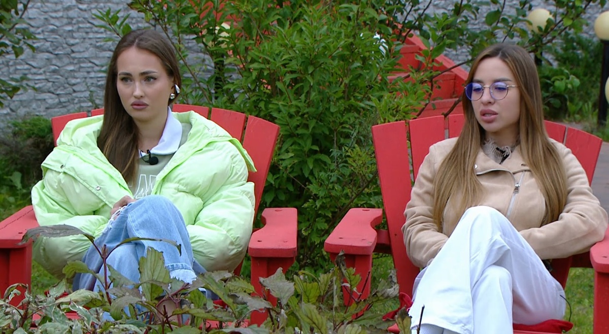 Вика Салибекова, Женя Хорошева (фото из эфира на «Okko»)