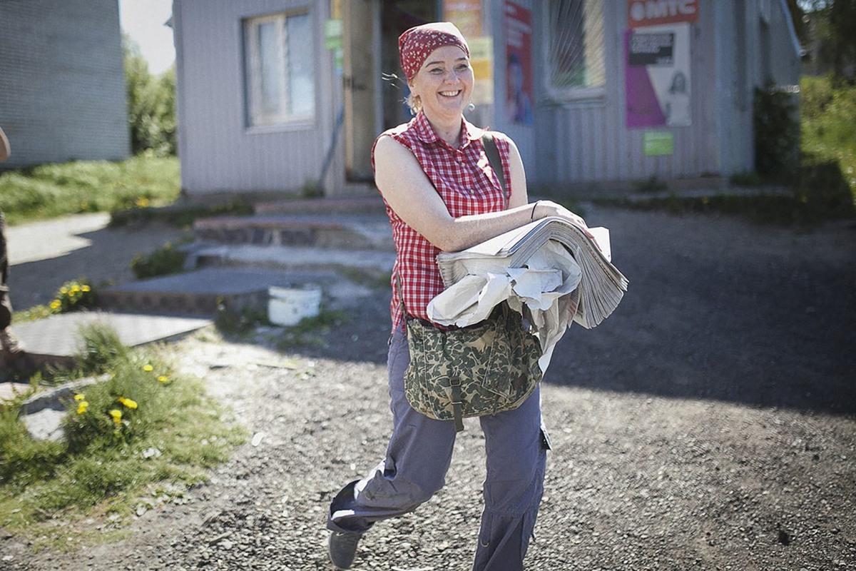 Наталья Антонова развозит газету
Фото: Дарья Асланян для ТД