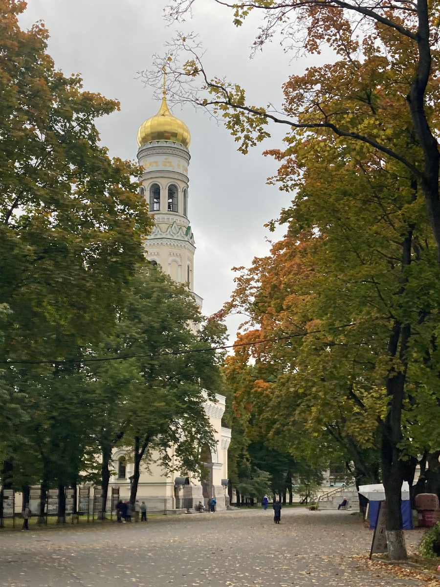 Колокольня с Надвратным храмом.