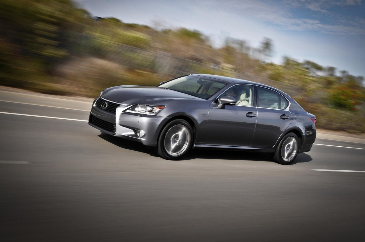    Lexus GS
