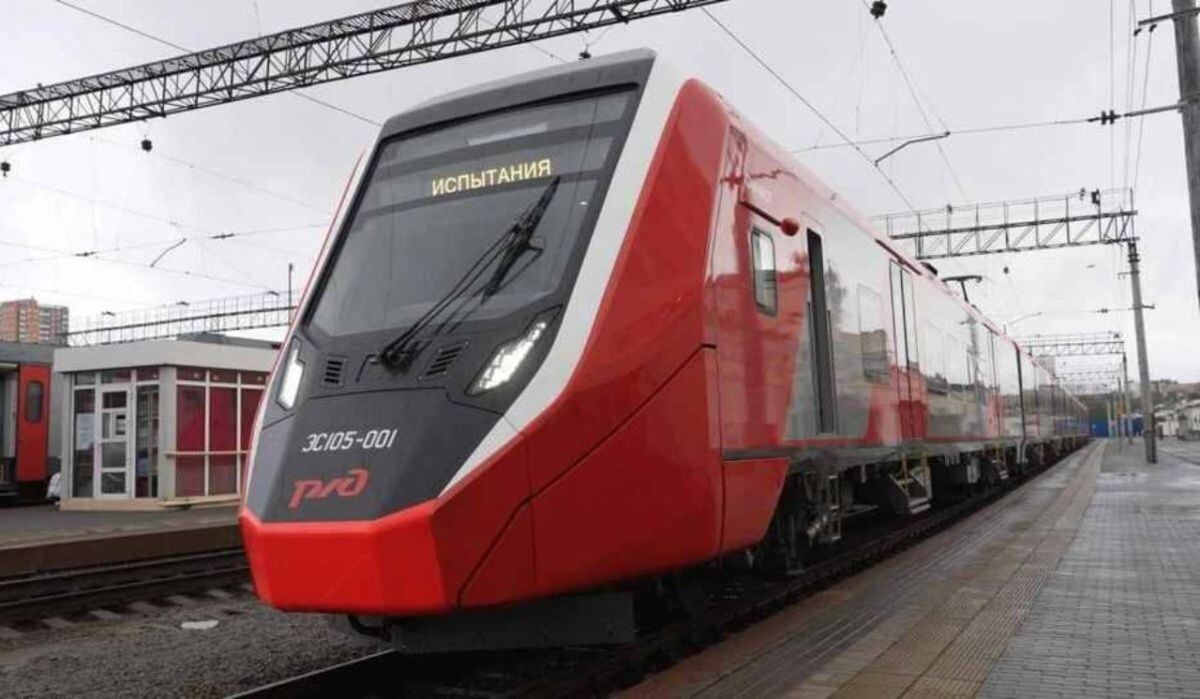     Новый поезд. Источник: ural.kp.ru Автор фото: Пресс-служба СвЖД