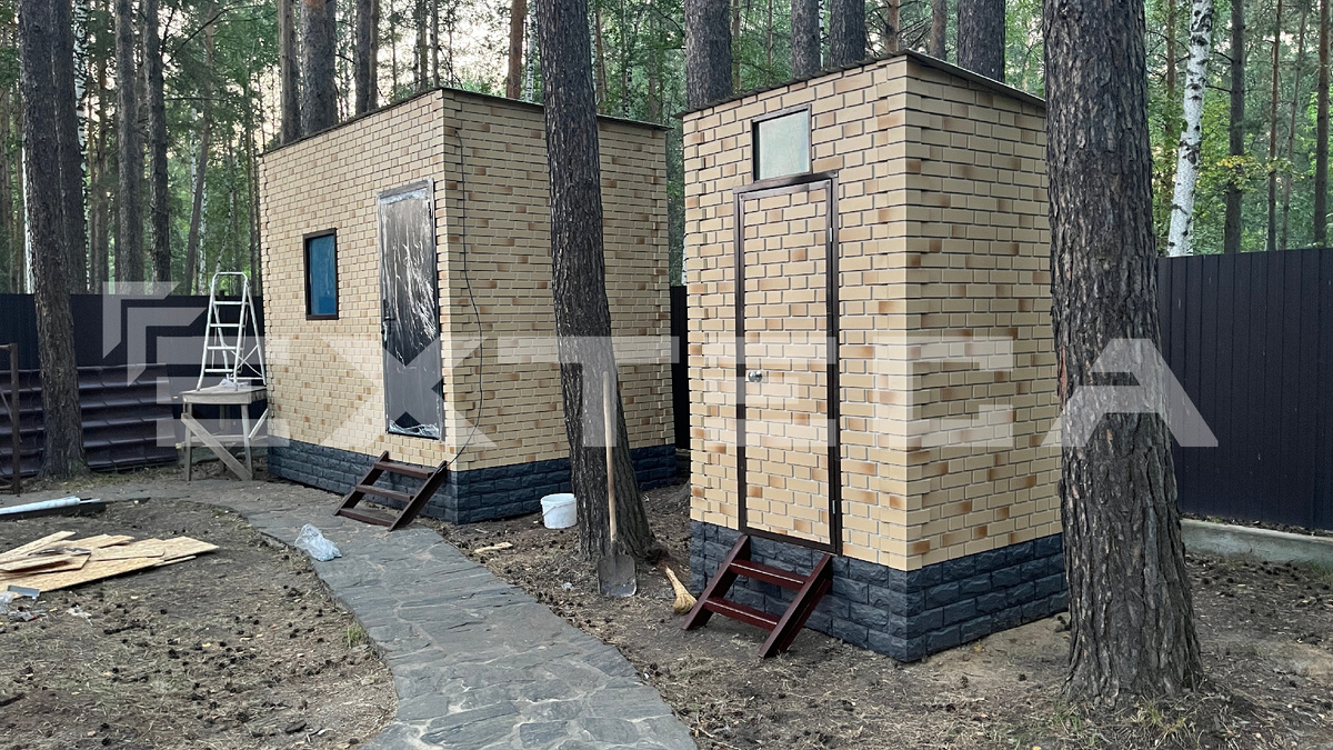 Фото компании EXTECA с их разрешения. Ребята вдвоём собрали хозблок и туалет за неделю. 130к чистыми на руки за 6 дней работы. Реальные цифры реального договора