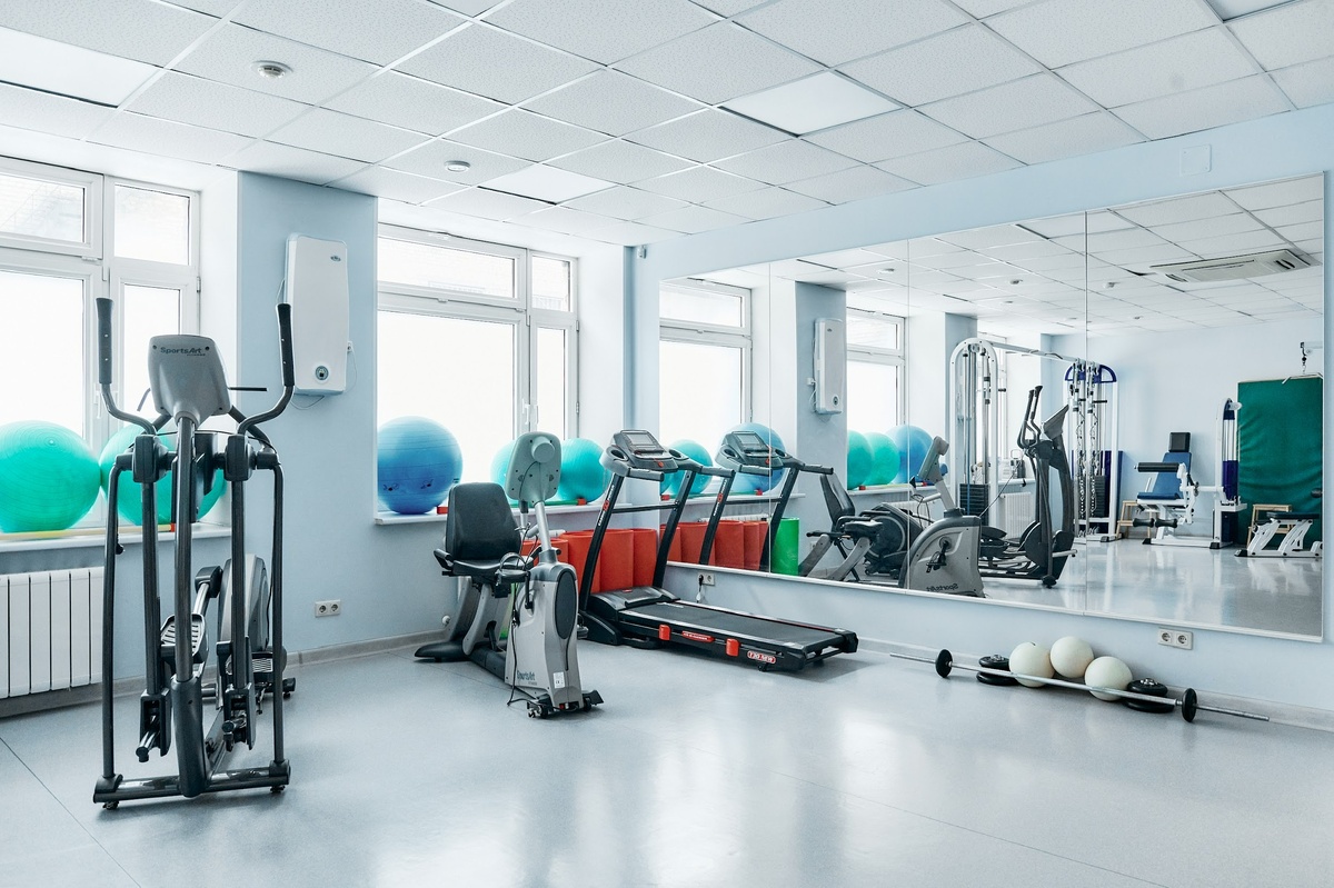 Фото ЛФК-зала с сайта Екатеринбургский Медицинский Центр