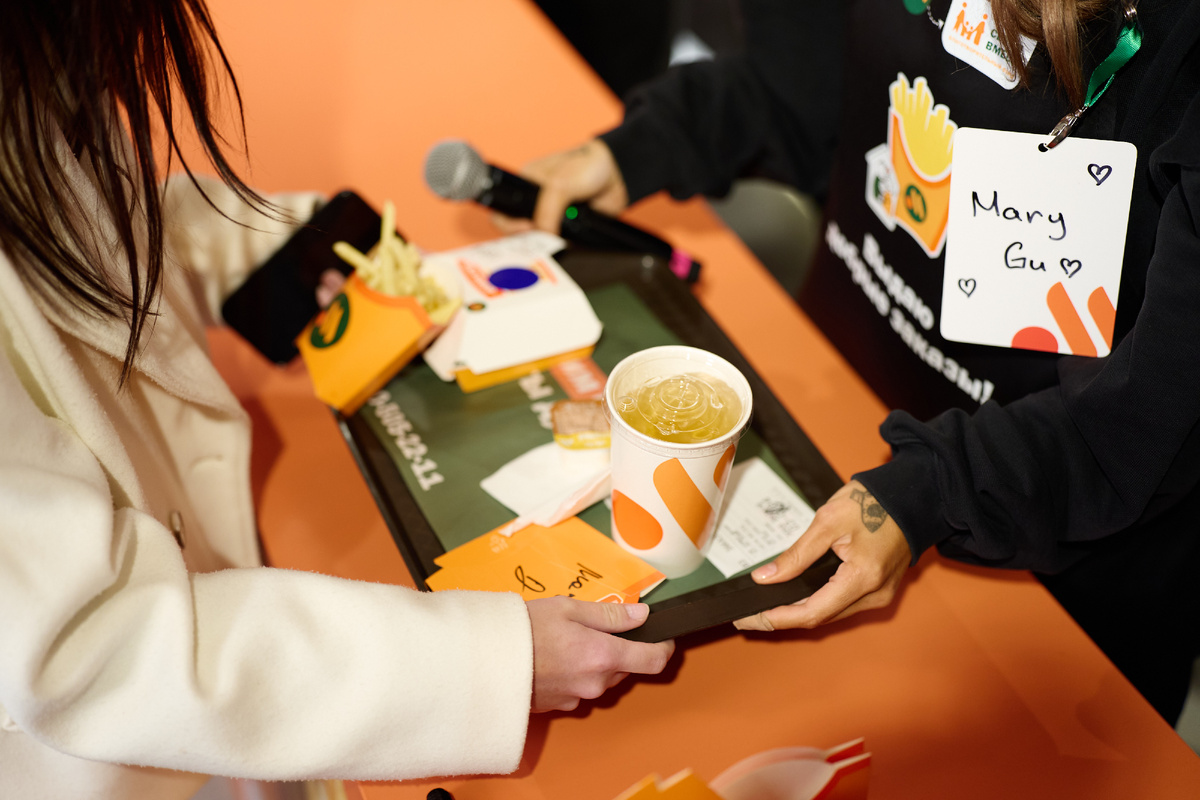 Фото с мероприятия 24 сентября Москва,  https://vkusnoitochka.ru/articles/news/Kind-orders