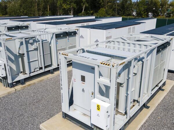    © AP Photo / Battery Energy Storage System