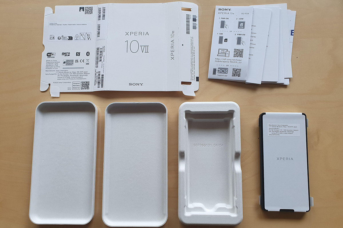 Brick_Fish / Reddit📷Cмартфон Sony Xperia 10 VII без зарядного устройства и кабеля