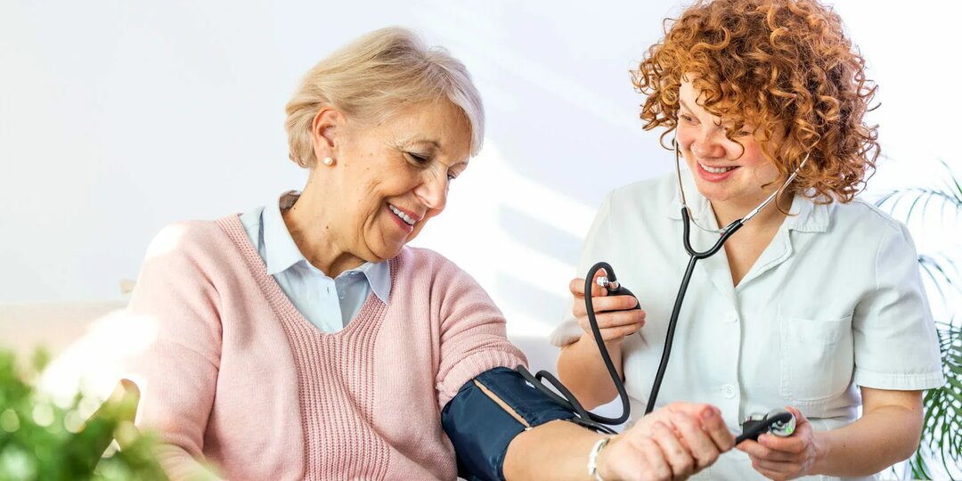 Почему давление «зашкаливает»: главные причины гипертонии и что с этим делать