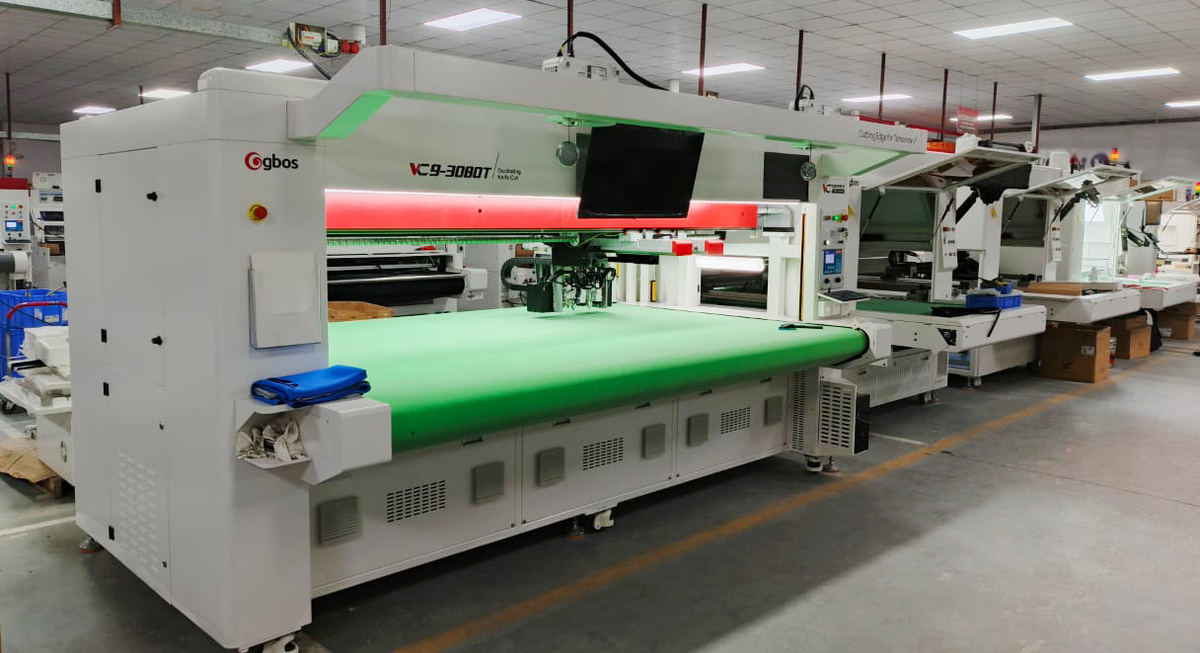 Рабочее место для сканирования натуральной кожи и автораскладки GBOS модель ITS3-3012