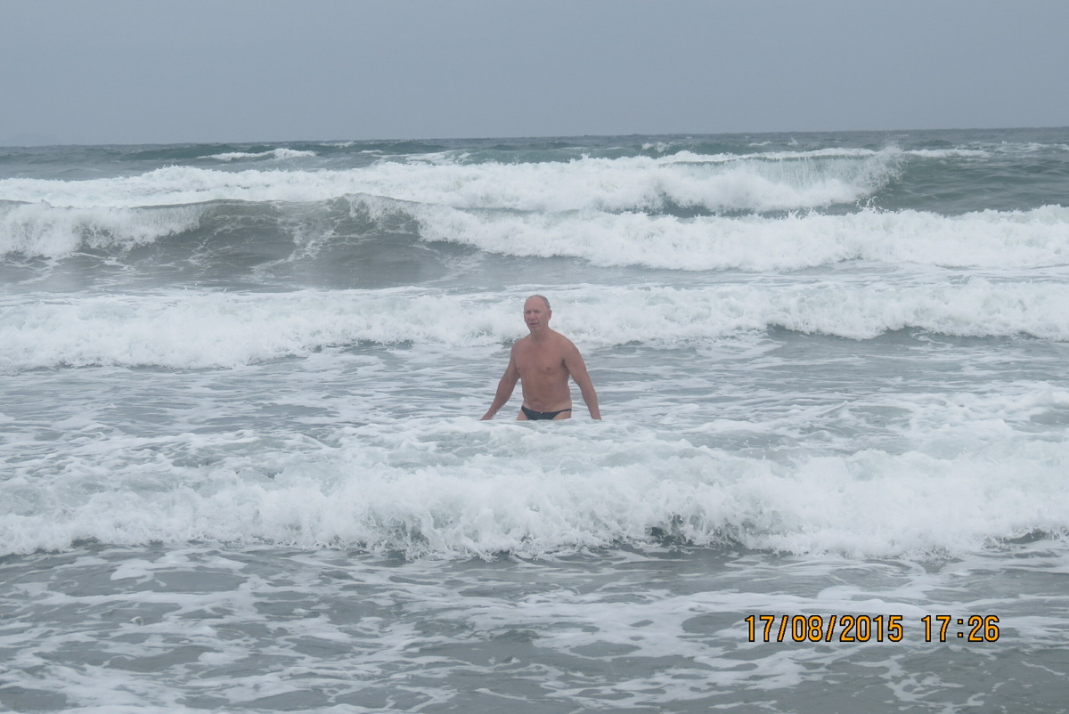 Морские валы в бухте