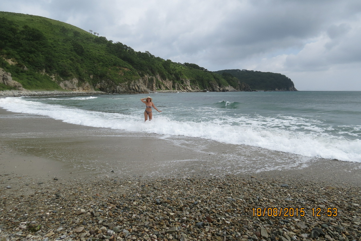 Волны стали стихать — можно было в полной мере насладиться купанием в море