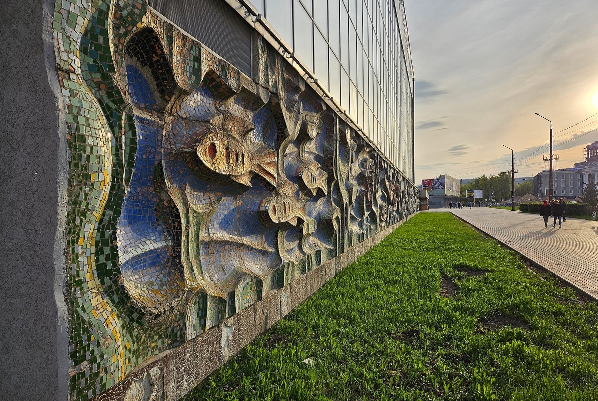    Мозаика «Подводный мир» в Дзержинске - гордость реставраторов.