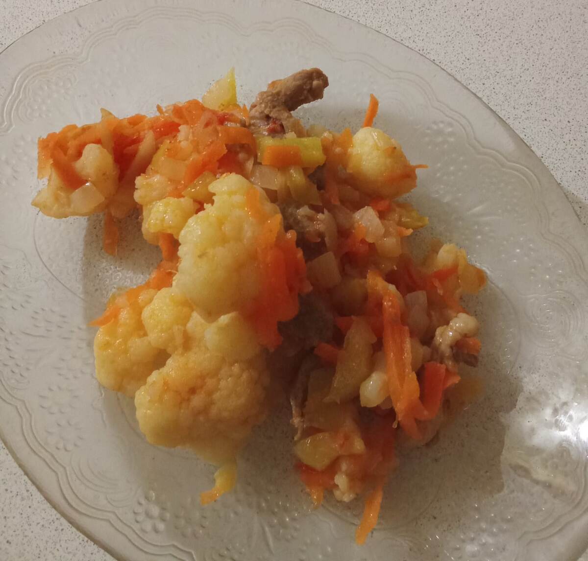 Осенний обед: цветная капуста со свининой и овощами