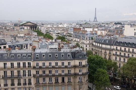    СМИ сообщили о взрывах у резиденции премьера Франции в Париже