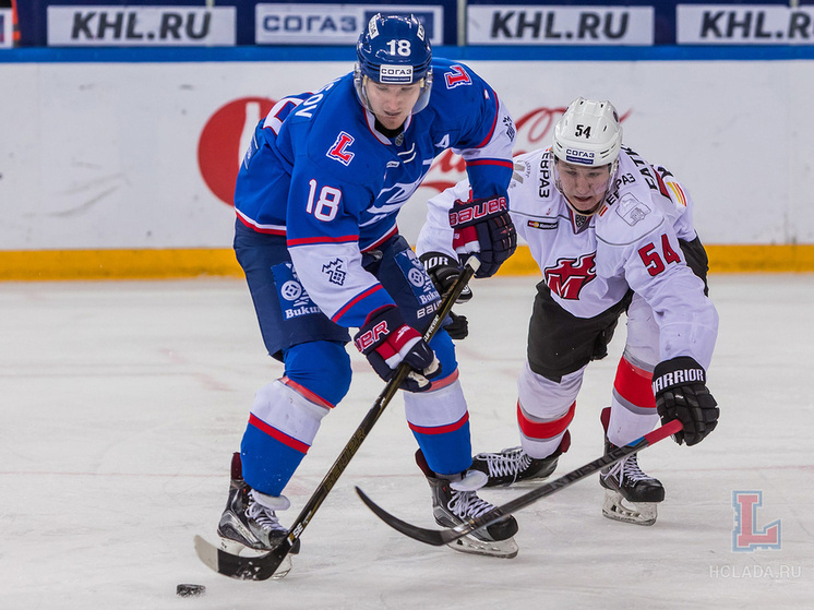     Георгий Белоусов. Фото: Андрей Холмов/ХК «Лада»
