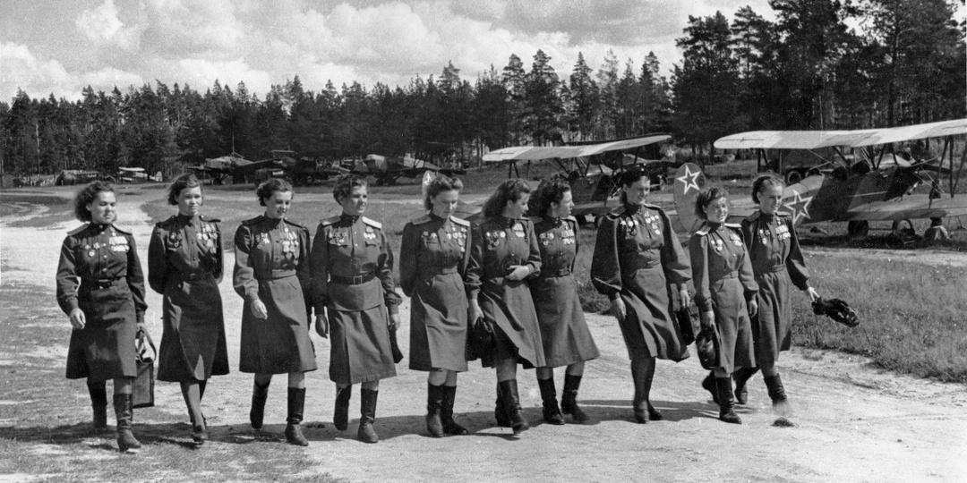 «Погибшие в небе за Родину становятся небом над ней»: женщины-авиаторы Великой Отечественной войны