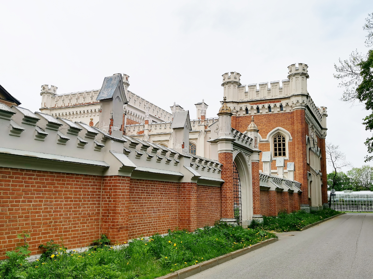 Императорские дворцовые конюшни. Фото автора.