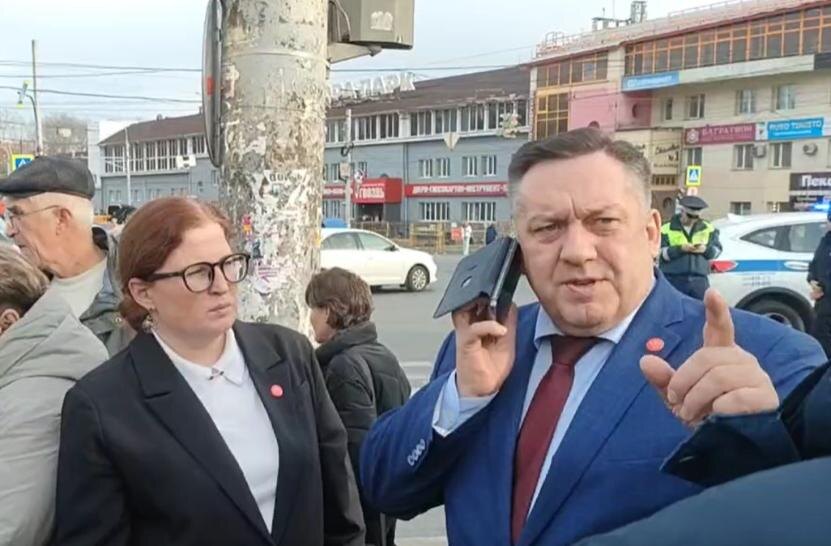    Видео: Глава Ижевска прибыл на место страшного ДТП на ул. Удмуртской