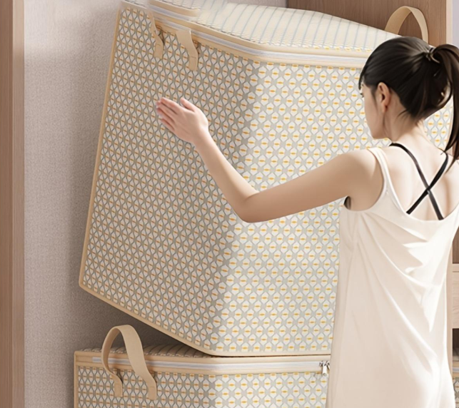 Очень большой контейнер для хранения объемом 220 литров