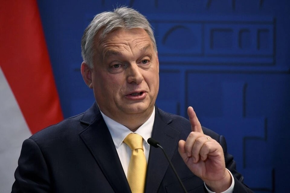    Орбан назвал ЕП прачечной из-за отказа снять иммунитет с ряда евродепутатов REUTERS