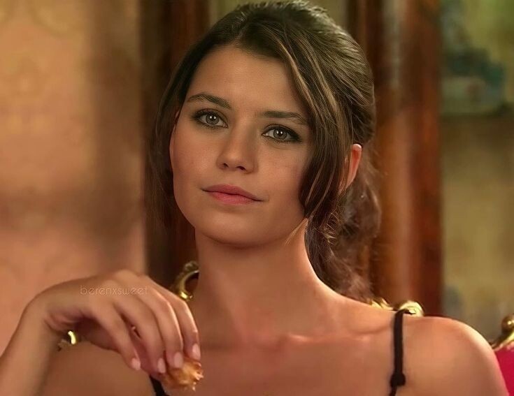 Берен Саат, турецкая актриса, яндекс фото