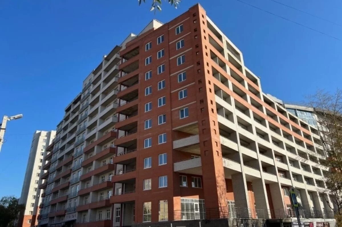    В Омске готова к заселению 13-этажная новостройка на улице Тарской
