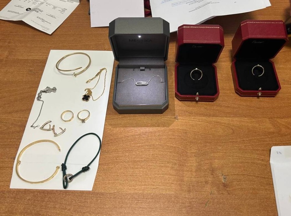    Контрабанду украшений из ОАЭ на 1,7 млн рублей пресекли в Татарстане