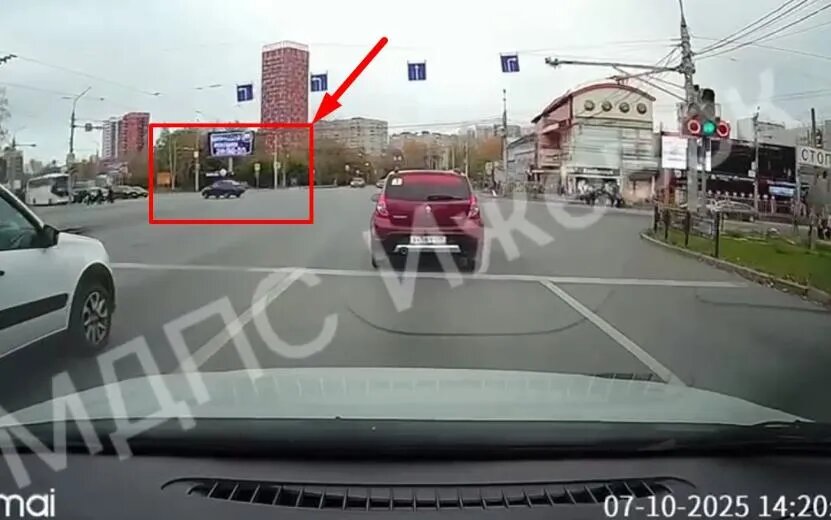   Момент ДТП с четырьмя погибшими в Ижевске попал на камеру регистратора