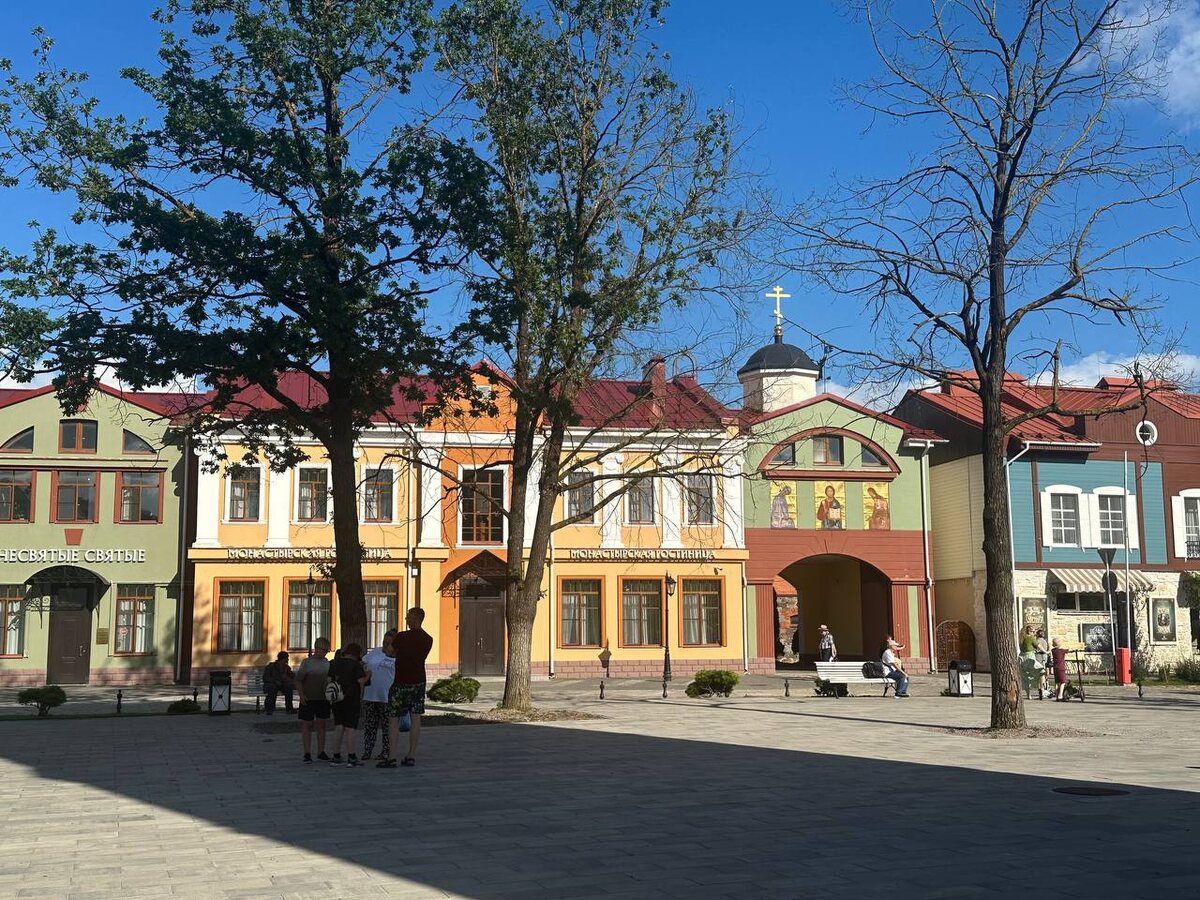 Октябрьская площадь