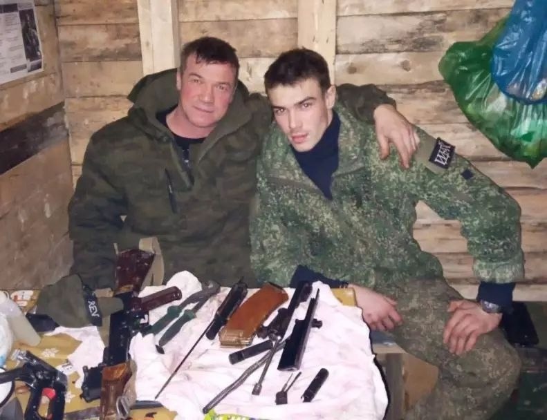    Боец из Башкирии пять километров выносил на руках раненого сына