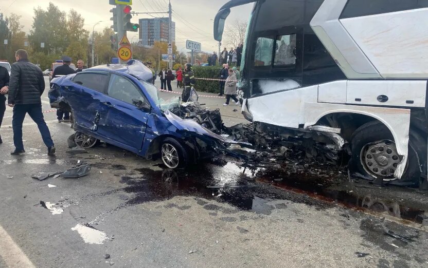    Массовое ДТП в Ижевске, многомесячная запись к стоматологу и переполненные трамваи: что обсуждать жители Ижевска 7 октября