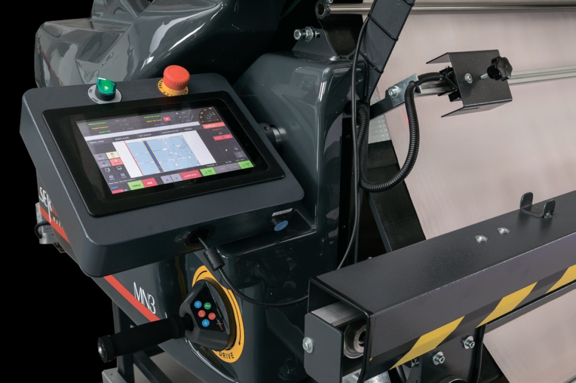 Промышленный ПК  с сенсорным ЖК дисплеем 10,5”