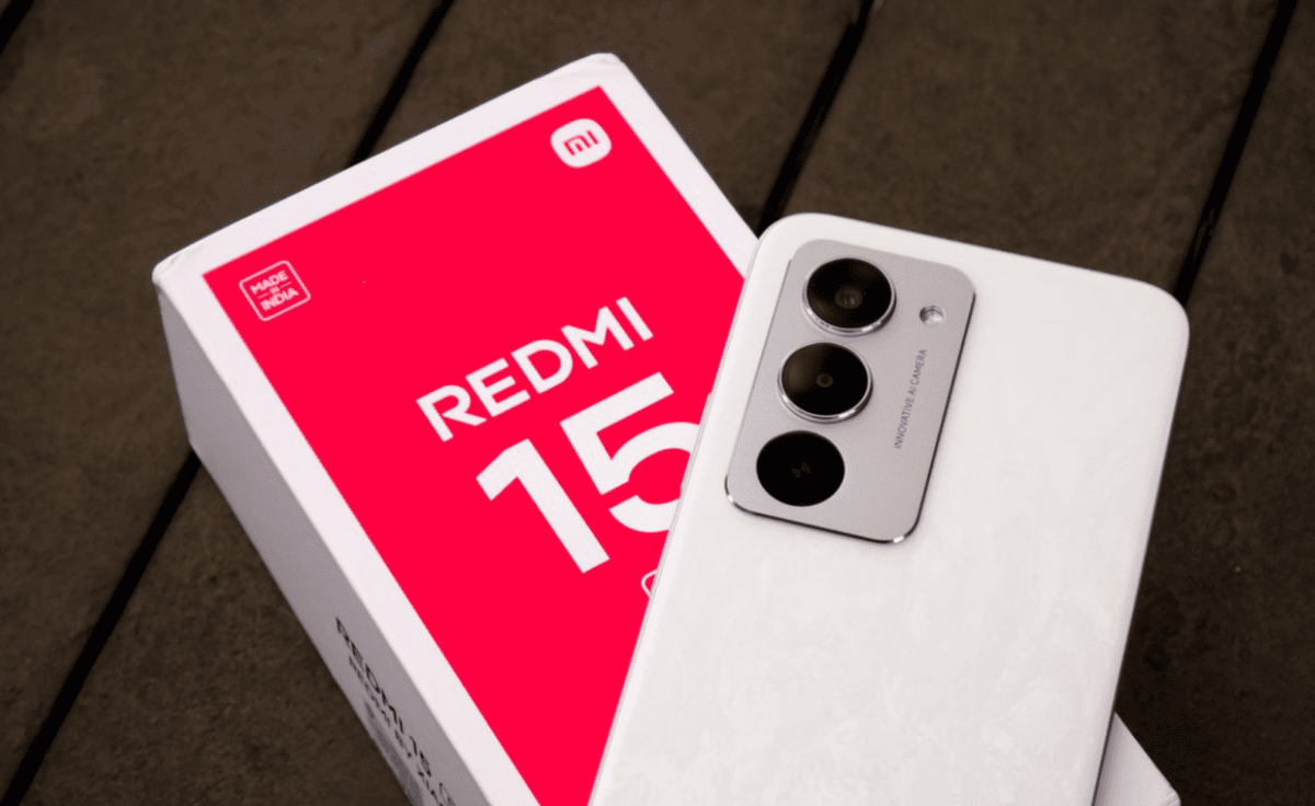    Обе модели выглядят современно и стильно, но их назначение и наполнение различается. Фото: gsmarena.com