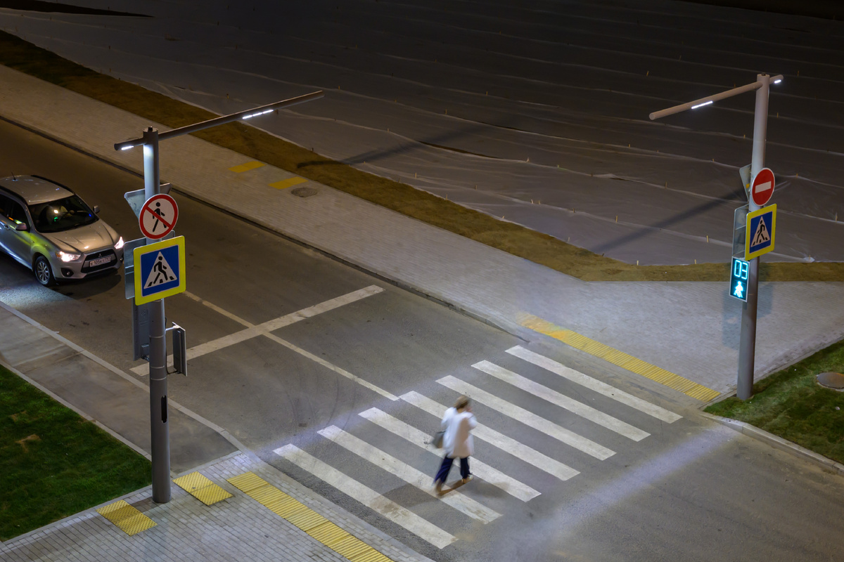 Система контрастного освещения пешеходных переходов СКОПП САРОС (Мост Академика Королева, Москва) 