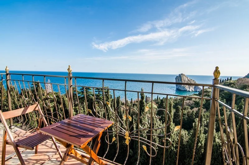 Симеиз, вид с балкона гостевого дома