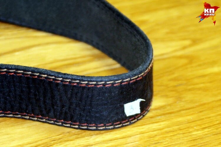 Орудие убийства ремень от брюк. Фото: Василий Ходарев