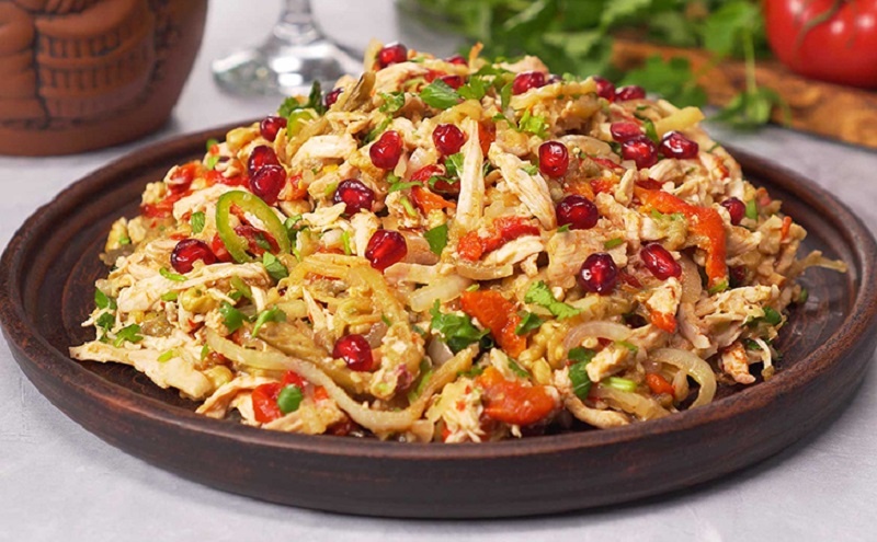 Грузинский салат Ацецили: особый вкус без мяса и лишних хлопот