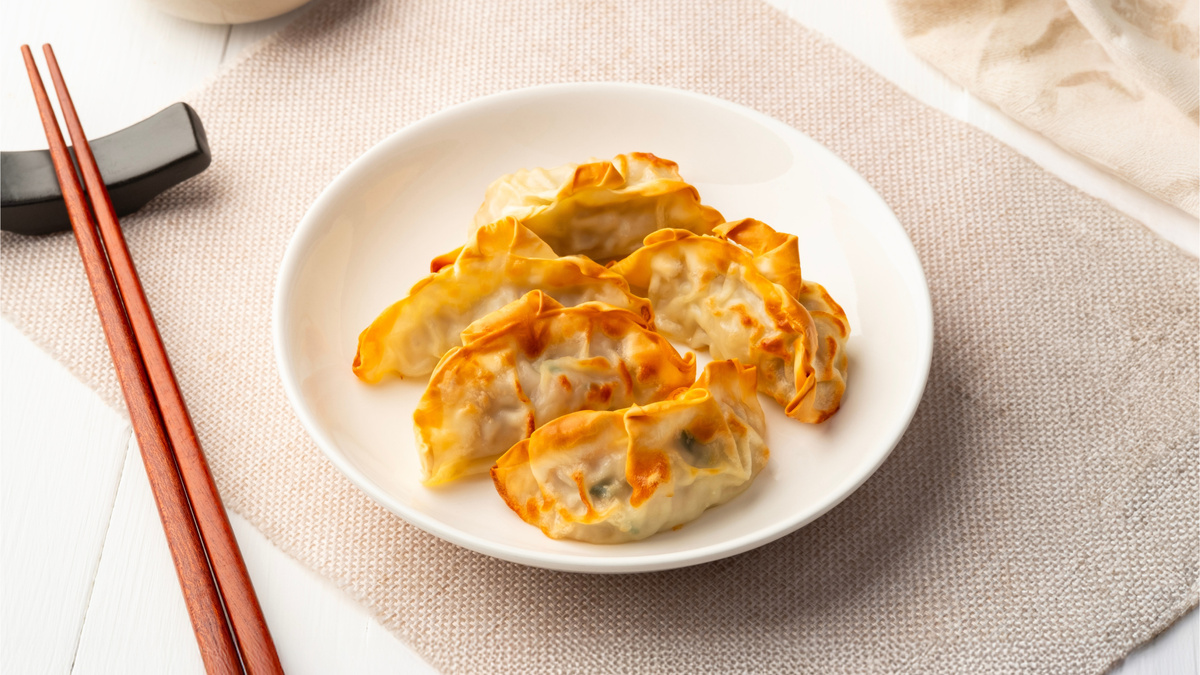 Гедза в аэрогриле — простой и вкусный рецепт.