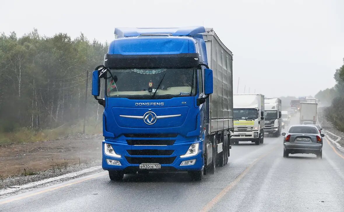    Dongfeng DFH4180(GX) Фото: Art Konovalov / Shutterstock Евгений Иванов