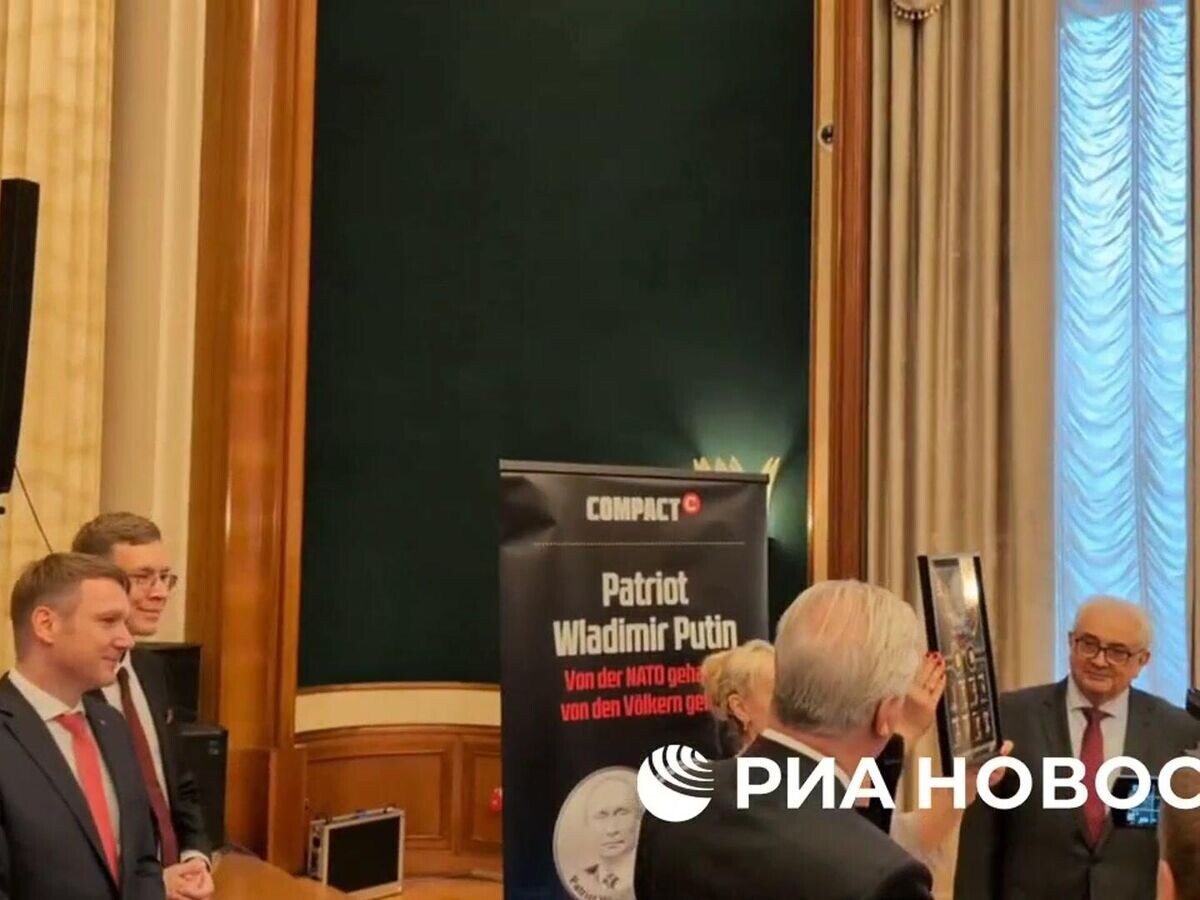    Пресс-конференция журнала Compact в российском посольстве в Берлине© РИА Новости