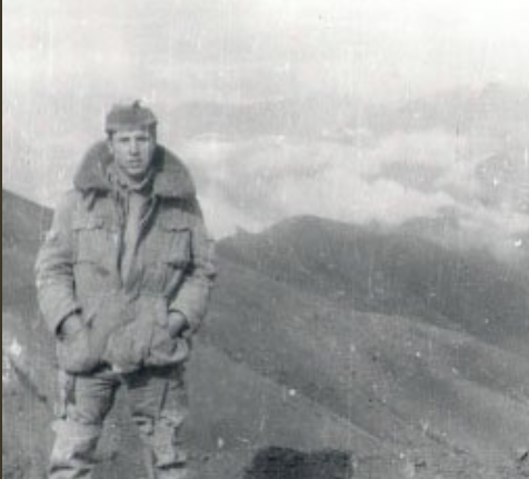 "Мне казалось, где начальство, должно быть спокойнее, но вышло наоборот": военфельдшер - пограничник о службе в Афгане