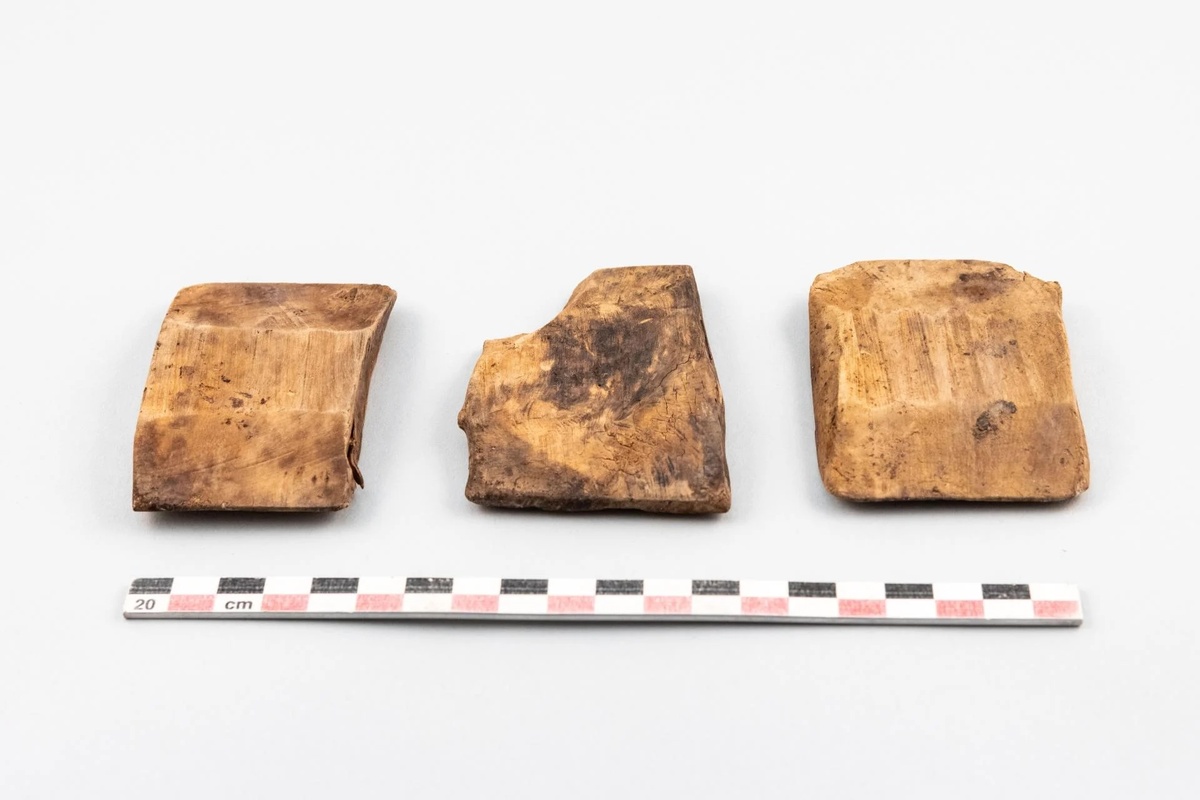 Заготовки деревянных гребней.