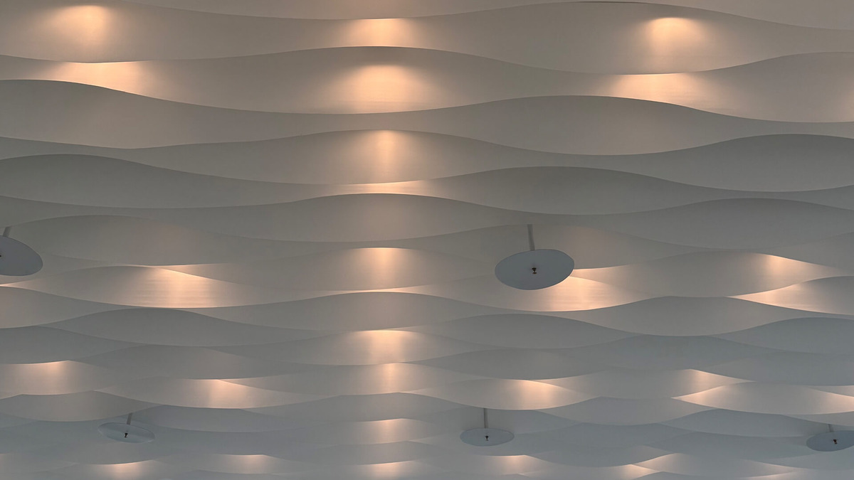 Дизайнерский потолок от архитектурного бюро AGTC01, фрагмент