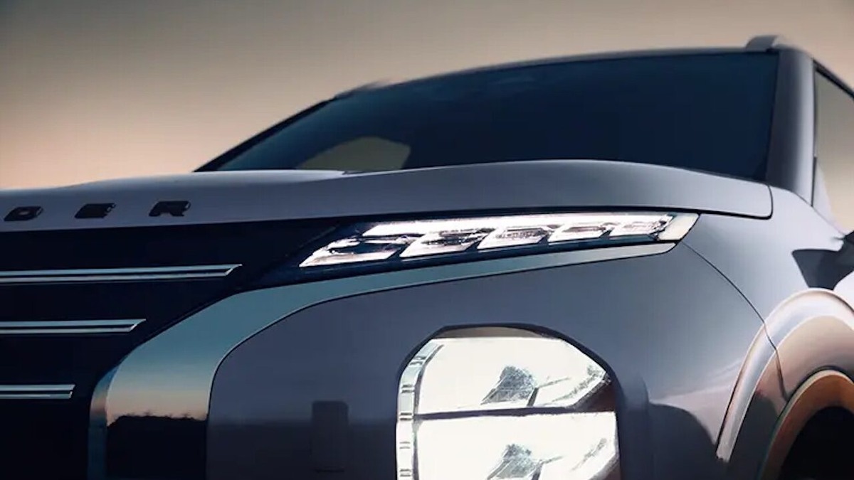    Mitsubishi Outlander 2025 года. Фото Mitsubishi