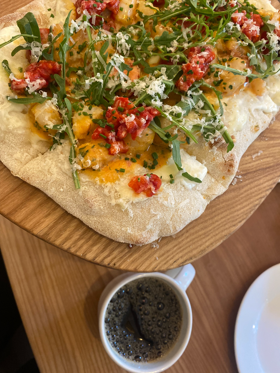 Пицца с рукколой и креветками - Слой&Вспышка