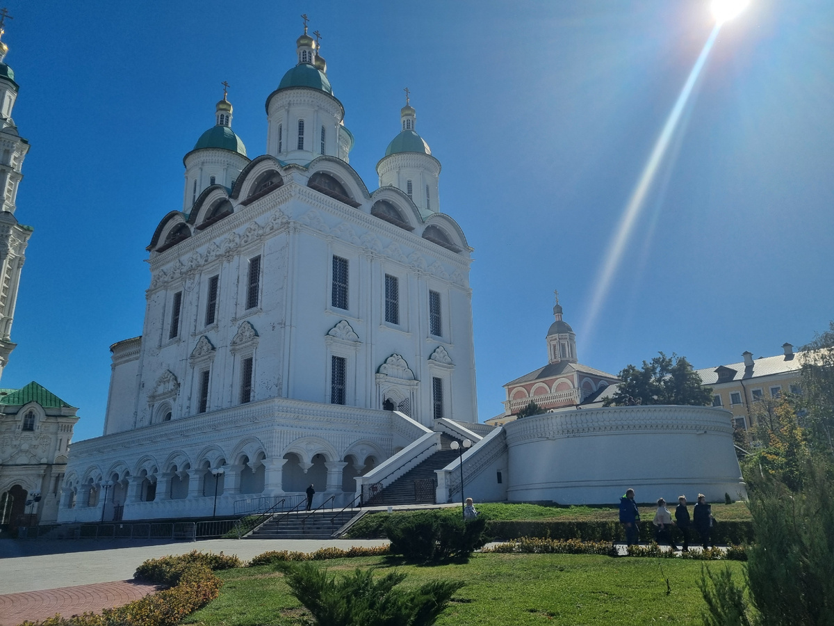 Фото: Зеленая леди, сад, семья и томатный сок 