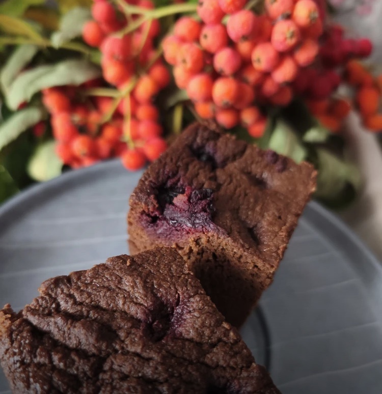 Фото из отзывов: брауни с кэробом.