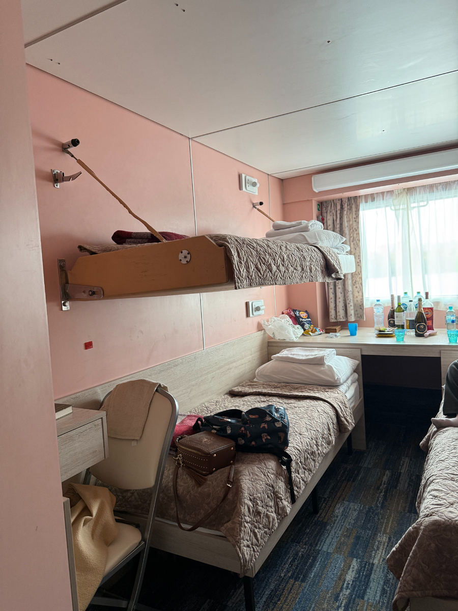 Каюта на троих на теплоходе Феликс Дзержинский