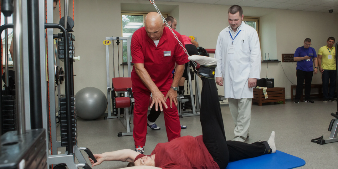 Живот висит и запоры мучают?! Бубновский рассказал, как одно упражнение решает проблему