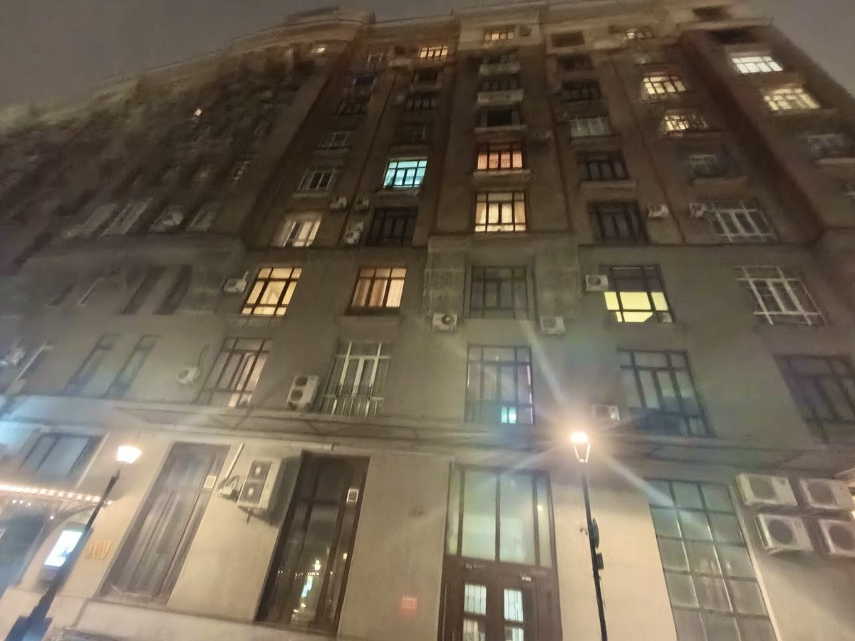 Московских окон негасимый свет. Фото автора.