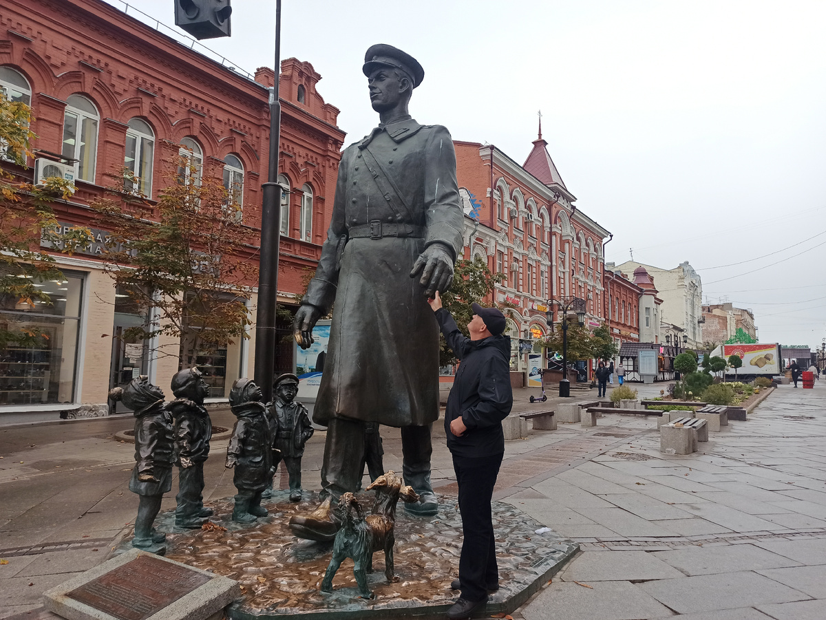 Дядя Стёпа на Ленинградской.